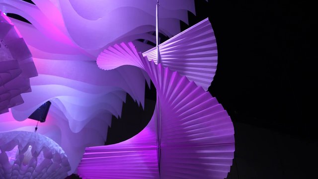 Rotating decorative art object Plisse Kinetic 