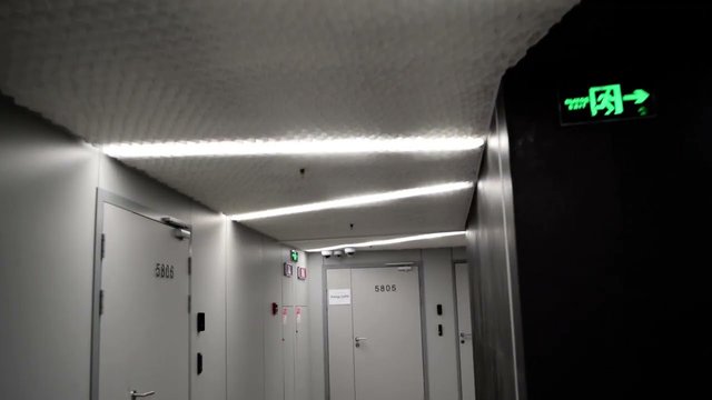 Non-flammable Honeycomb® ceiling for office hallway design 