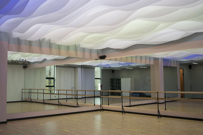 Echoes Design fitness club interior design, Paper Design® decorative ceiling 