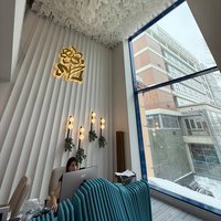 Reception area lighting design 