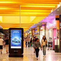 Bright lamella ceiling for a store 