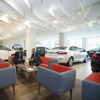 Non-flammable Drop Stripe® ceiling for a car showroom 