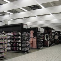 Ceiling with exposed utilities 