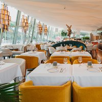 Drop Stripe® lamella ceiling in the “Escape” restaurant 