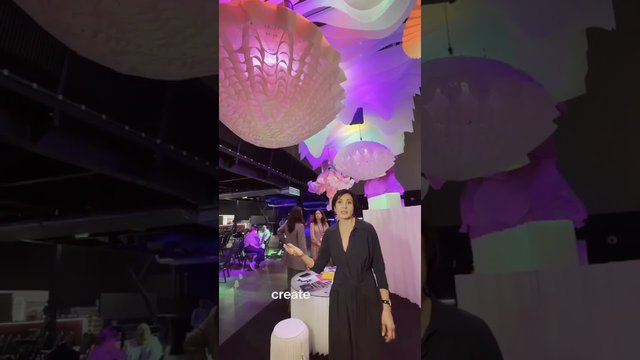 Shell-shaped pendant light Aquamorph Light 